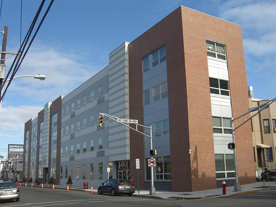 File:11.24.09UnionCityHighSchoolAEAByLuigiNovi.jpg