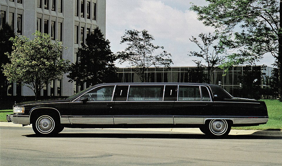 File:1996 Cadillac Fleetwood Limousine.jpg