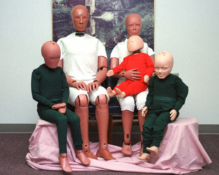 File:Family of dummies.jpg
