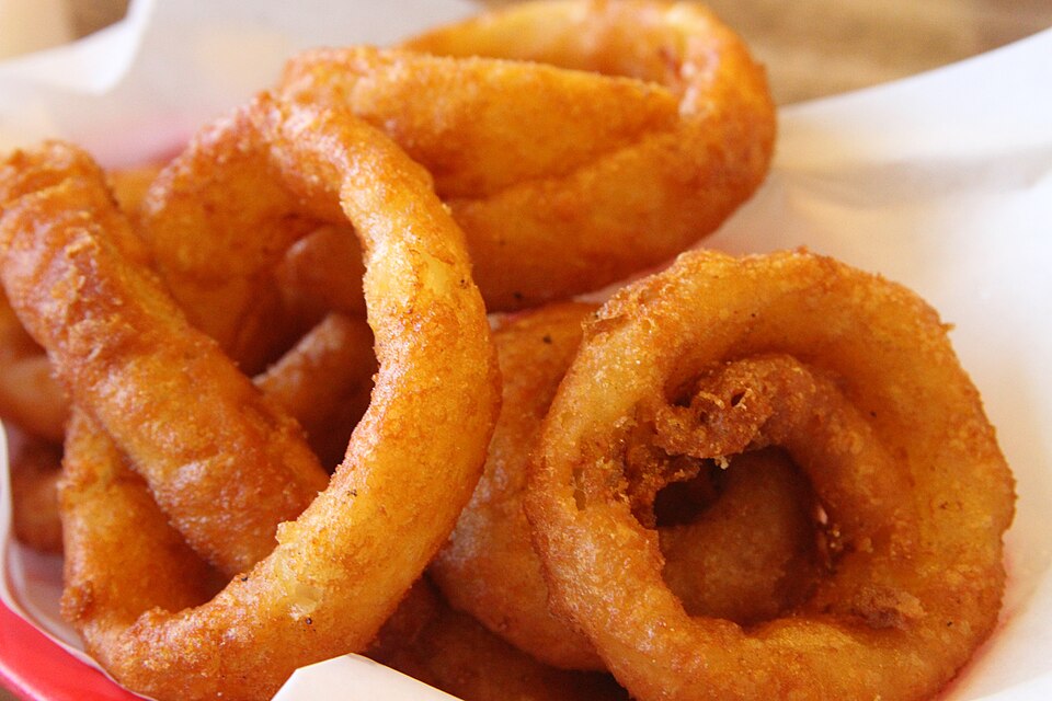 File:Onion rings (5376594019).jpg