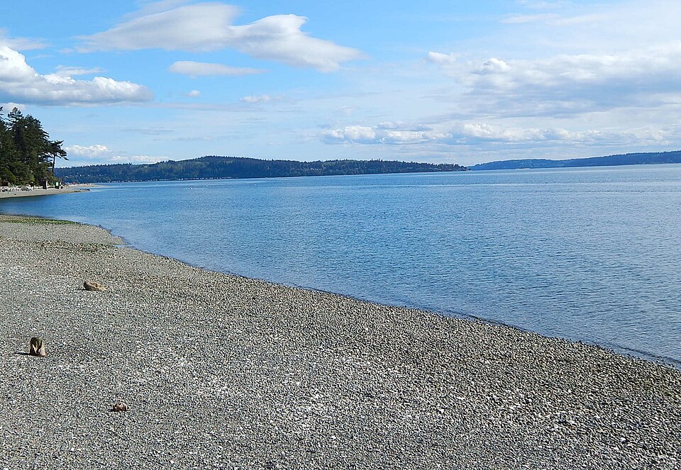 File:Cama Beach State Park south view.jpg