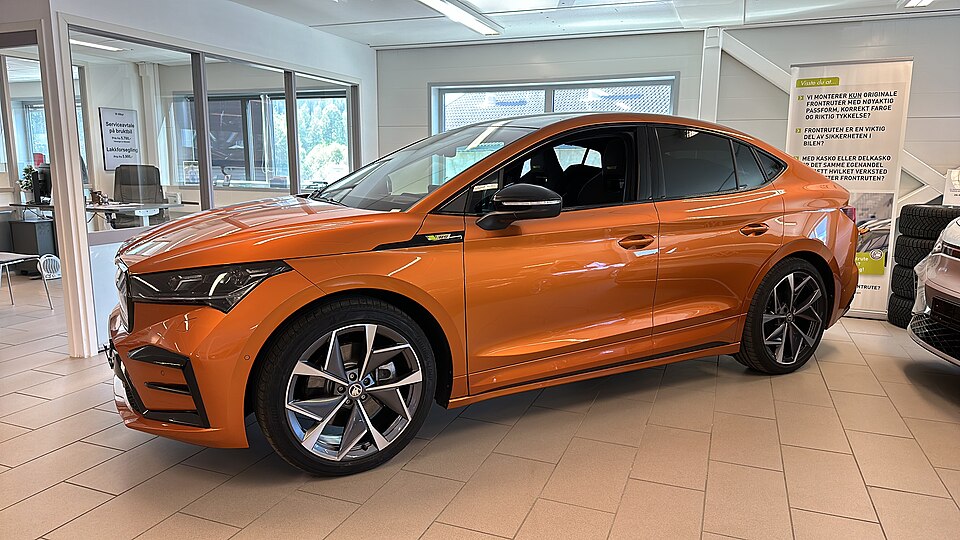 File:2023 Enyaq Cuope RS.jpg