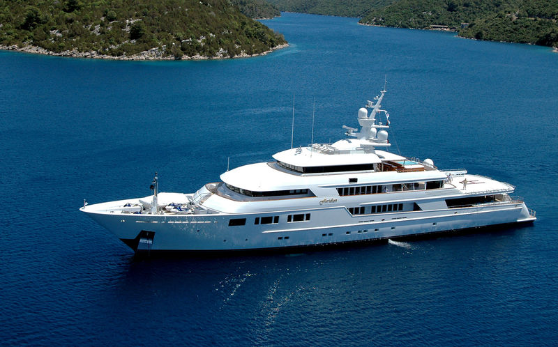 File:Lady-Moura-Yacht-For-a-Prince.jpg