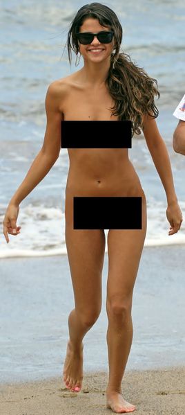 File:Selena-gomez-naked.jpg