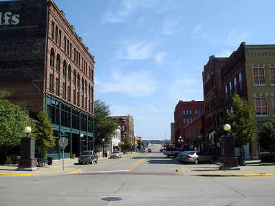 File:800px-091607-SiouxCity-Historic4th.jpg