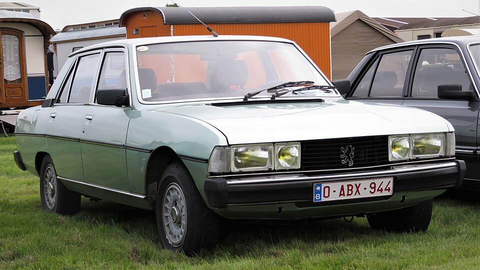 File:Peugeot 604 at Schaffen-Diest.jpg