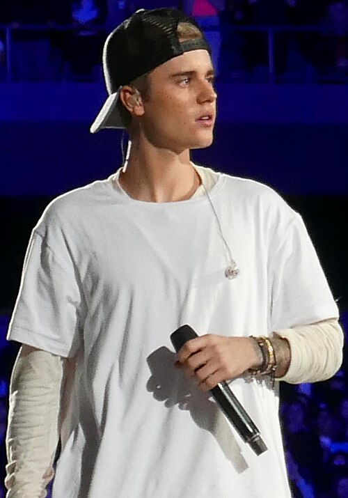 File:Justin Bieber in 2015.jpg