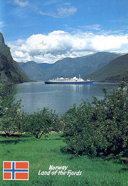 File:Fjord01.jpg