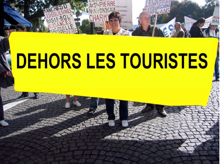 Fichier:Non aux touristes.jpg