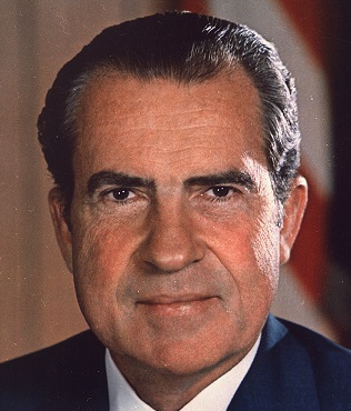 Fichier:NixonF0.jpg