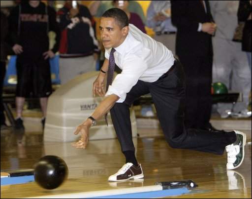 Fichier:Obama bowling.jpg