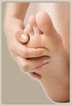 Fichier:Massage-pieds-mains.jpg
