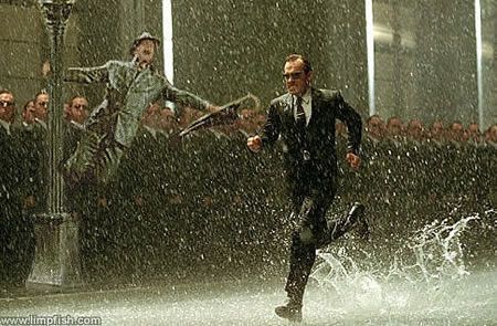 Fichier:Agente Smith Matrix - Cantando sotto la pioggia.jpg