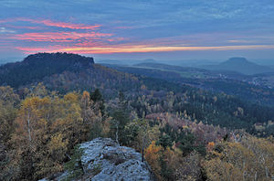 Fichier:300px-Sunset in Saxon Switzerland.jpg