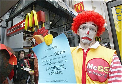 Fichier:Ronald-mcdonald-quits-in-prote.jpg