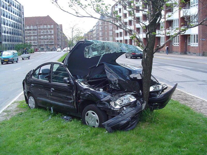 Fichier:Car crash 1.jpg