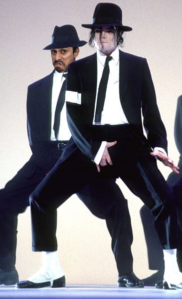 Fichier:Raphi et Michael Jackson.jpg
