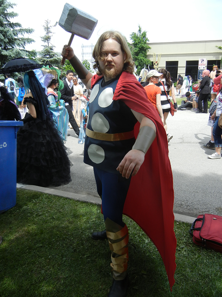 Fichier:Cosplay thor.png