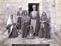 Peasant Family of Ramallah 1900-1910.jpg