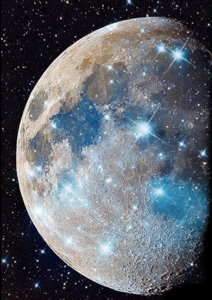 Fichier:Moon M45.jpg