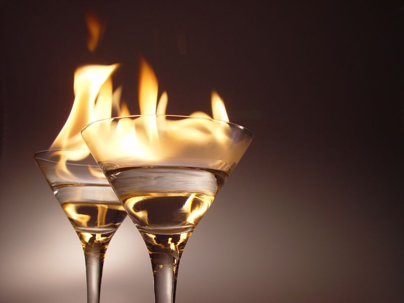 Fichier:Flaming cocktails.jpg