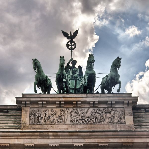 קובץ:Brandenburg Gate in Berlin-7511.jpg
