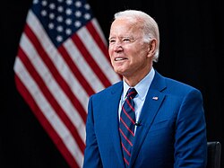 Joe Biden portrait 2021.jpg