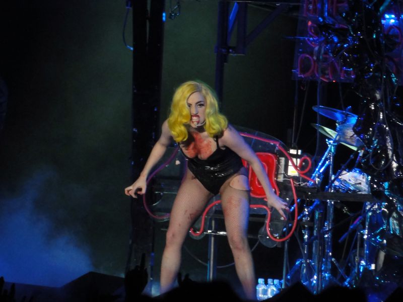 קובץ:Lady Gaga - The Monster Ball Tour - Burswood Dome Perth-5135.jpg