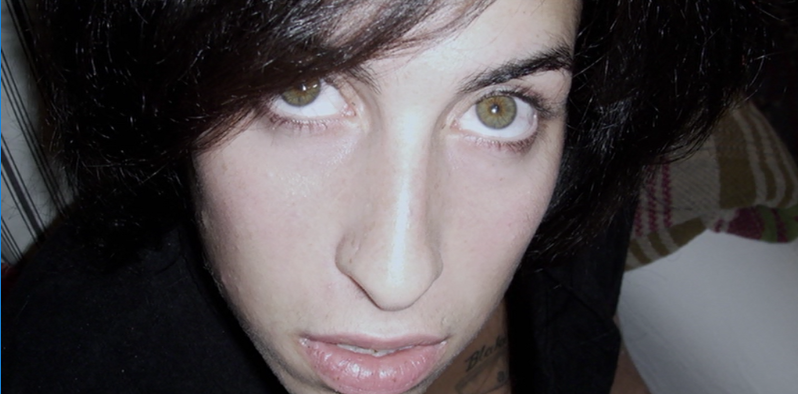 File:Amy winehouse2.png