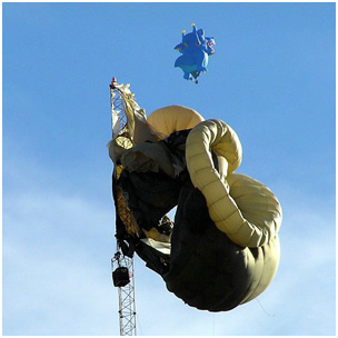 File:Hot-air-balloon-crash.jpg