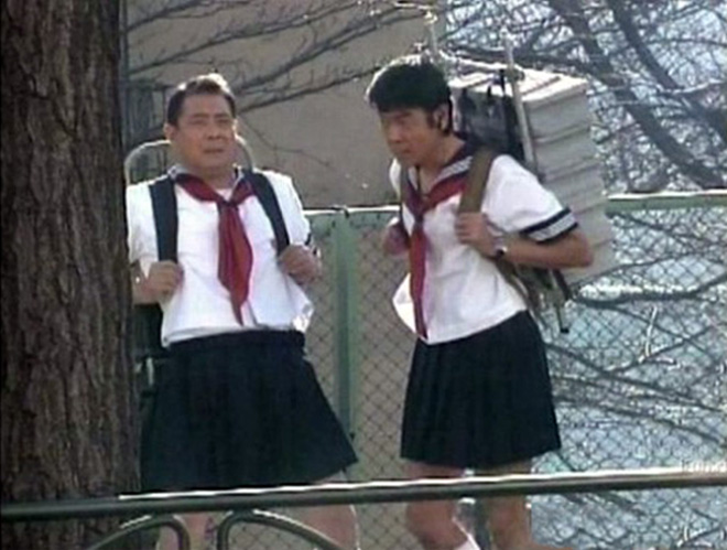 File:Typical Japanese school girls.jpeg