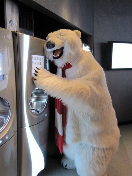 File:Polar bear soda machine.jpg