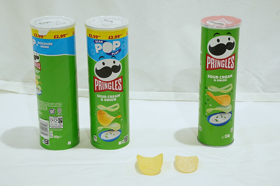File:Pringles-165g-to-134g.jpg