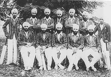 Archivo:Cricket-earliest-team.jpg