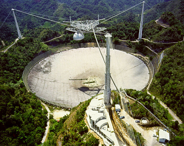 Archivo:Radiotelescopio de Arecibo.jpg