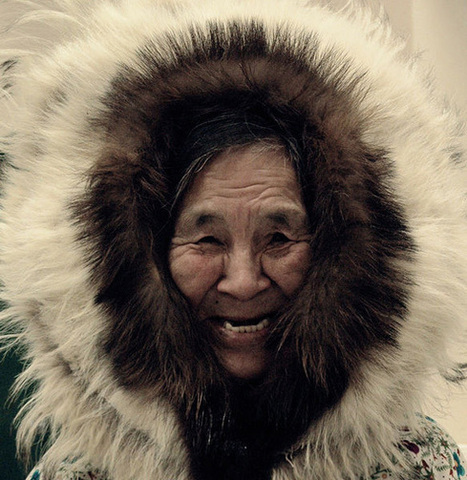 Archivo:Inuit young girl.jpg