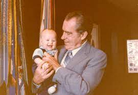 Archivo:Nixon bebé.jpg