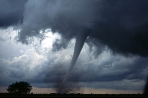 Archivo:Tornado.jpg