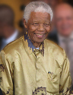 Archivo:Nelson Mandela-2008 (edit).jpg