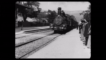 Archivo:Arribo del tren.gif
