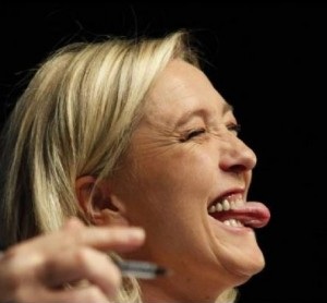 Archivo:Le Pen lengua.jpg