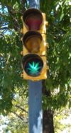 Archivo:Marijuana traffic lights.jpg