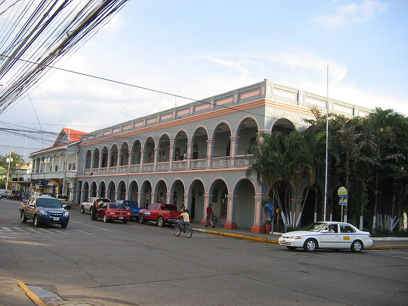 Archivo:Municipalidad La Ceiba.jpg