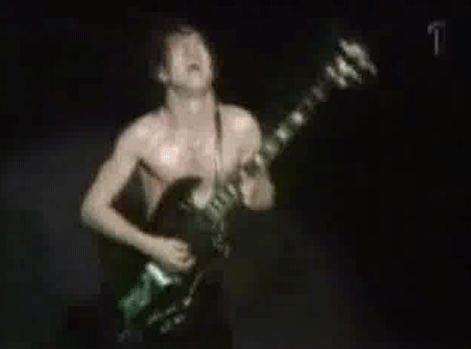 Archivo:Angus-Young-Guitar-Solo.gif