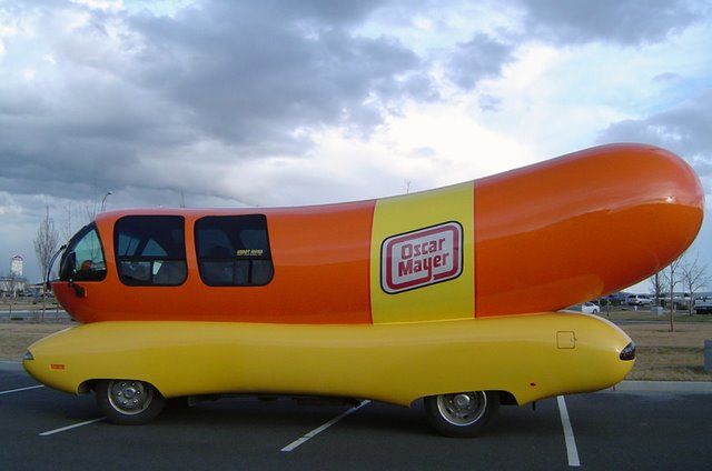 Archivo:Hot-dog-car.jpg