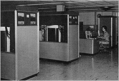 Archivo:IBM305RAMAC.jpg