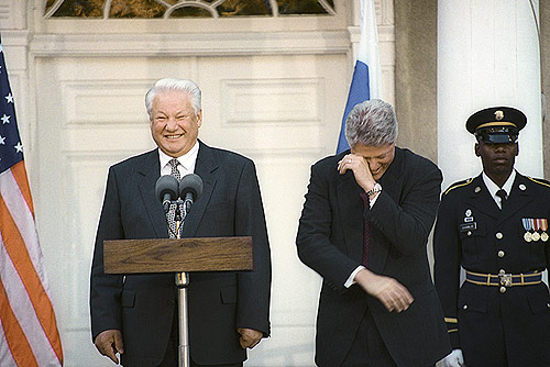 Archivo:Boris Yeltsin with Bill Clinton-1.jpg