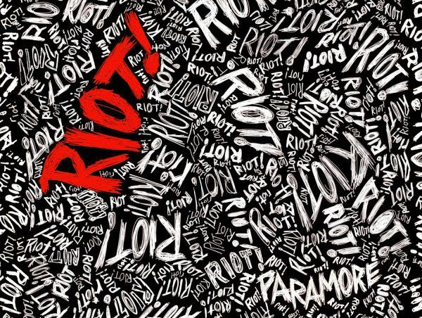 Archivo:Riot! (2).jpg