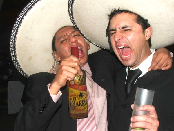 Archivo:Borrachos tequila.jpg