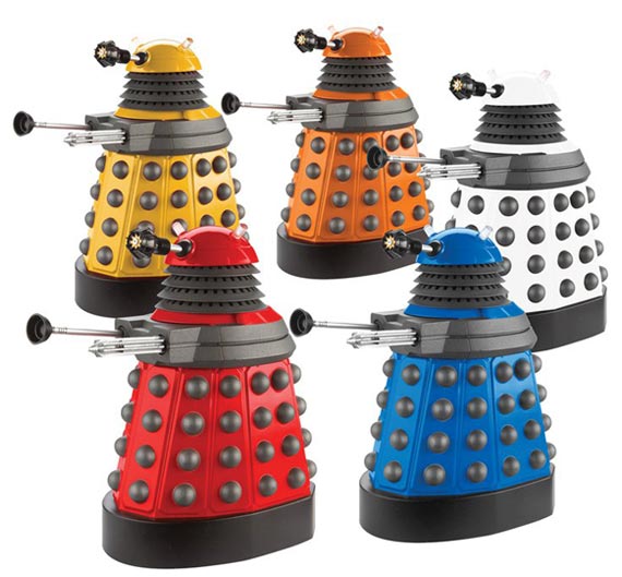 Archivo:Dalek-Paradigm-action-figures.jpg
